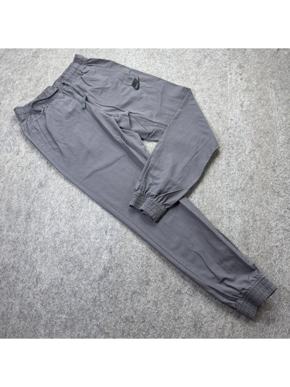 Nike Sportswear NSW Jogger Men M Gray Tapered 29" Woven Standard Fit CI9831